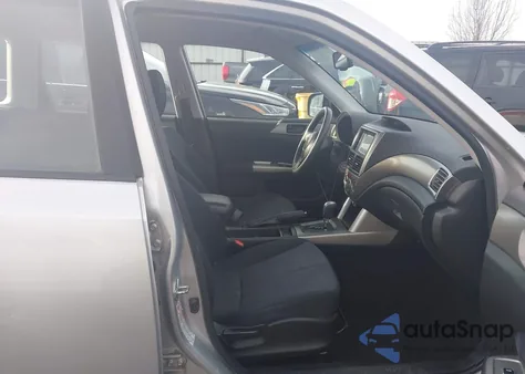 2010 Subaru Forester 2.5X z USA, uszkodzony, nr VIN JF2SH6AC7AH744504